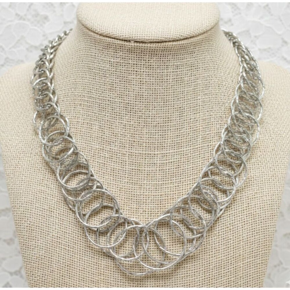 Vintage Cookie Lee Chain Necklace Interlocked Rings Texture Silver tone